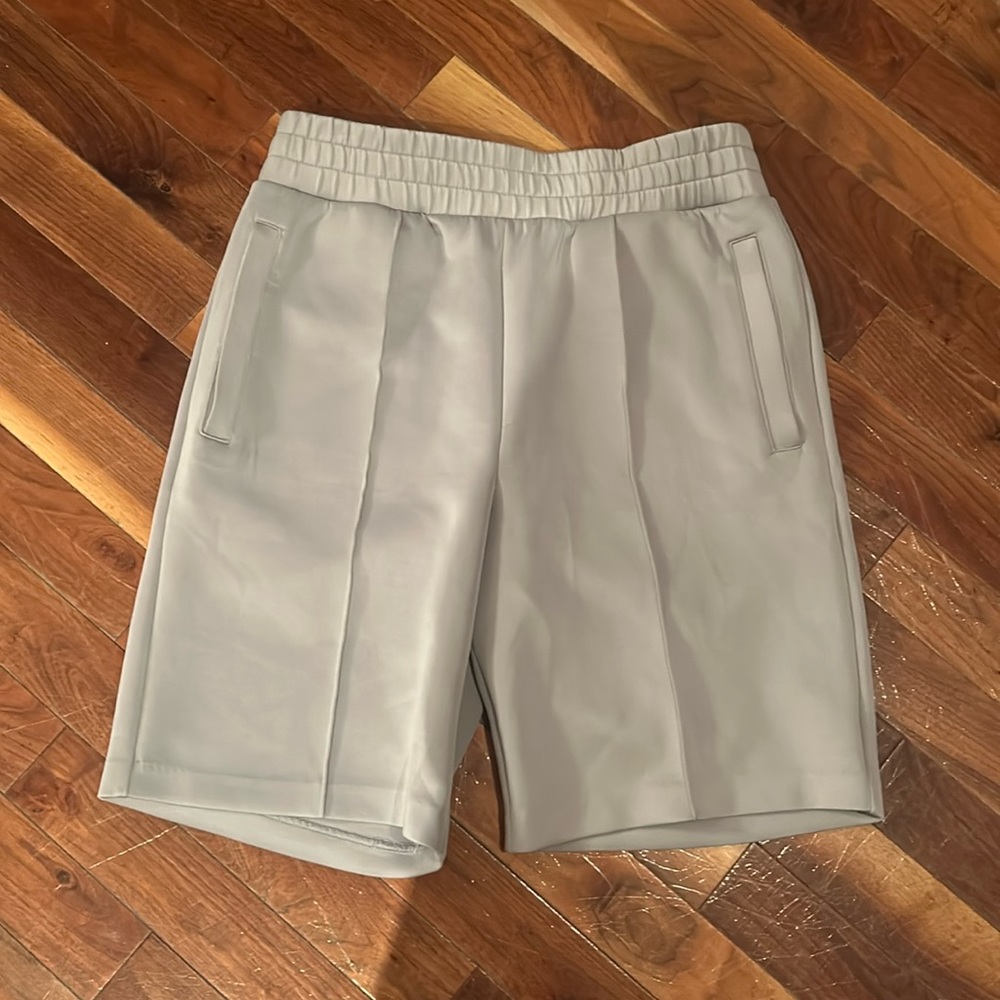 Bnwot mens shorts !